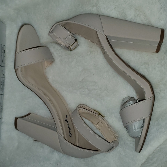 Qupid Shoes - Nude heel
